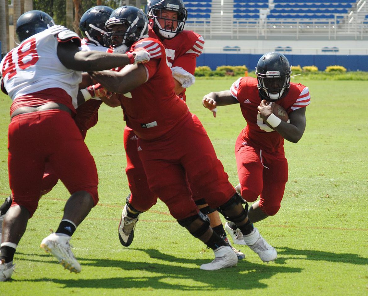 Fall Scrimmage Photo Gallery <div class='secondary-title'><span style='color:#818181;font-size:14px;'>Photos from FAU Football's final fall scrimmage.</div>