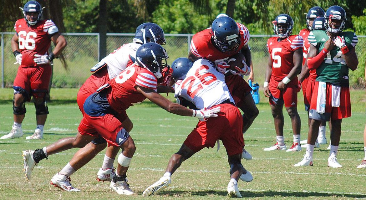 HARD KNOCKS at the OX: Ahoy <div class='secondary-title'><span style='color:#818181;font-size:14px;'>FAU begins preparation for season opener against Navy, dedicating several periods of Thursday's practice to the Midshipmen.</div>