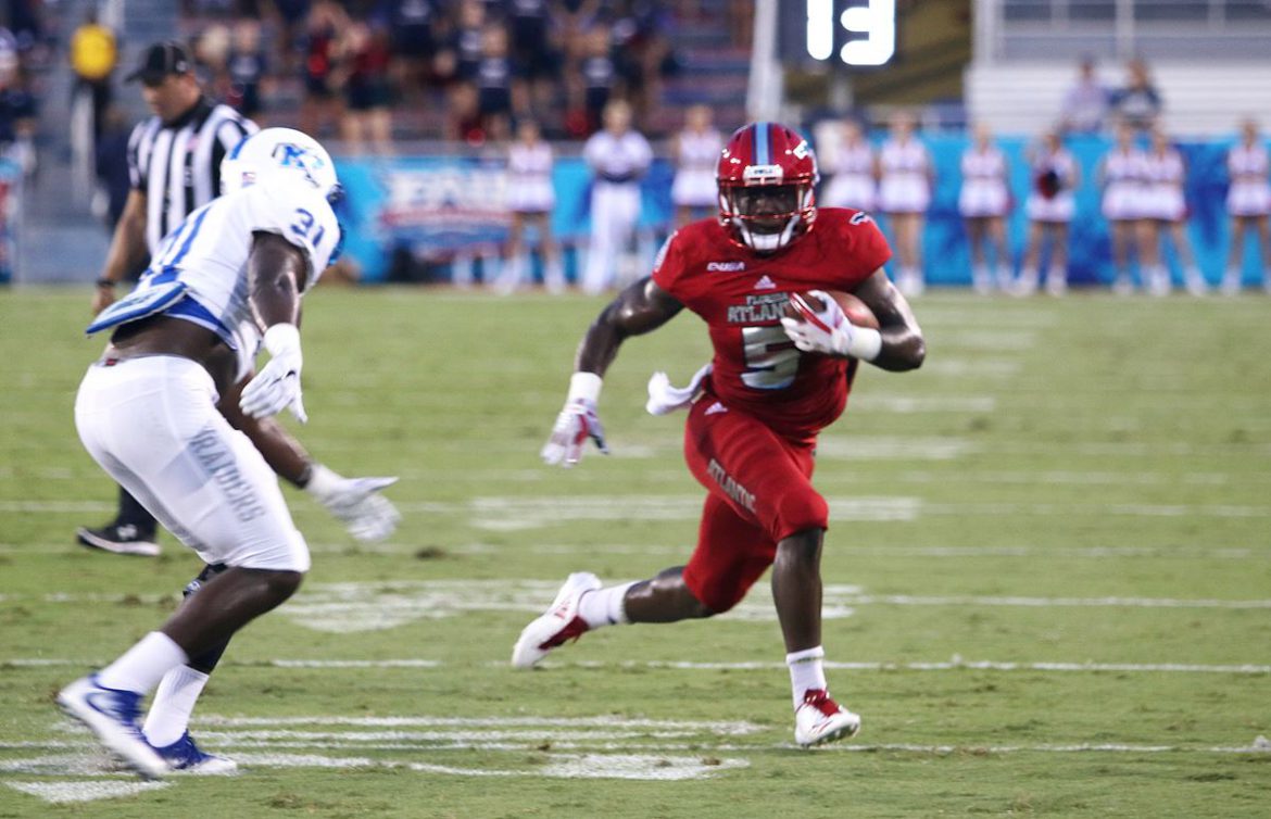 Four Down Territory:<br> FAU 38, MTSU 20 <div class='secondary-title'><span style='color:#818181;font-size:14px;'>The decision to start Driskel, Motor's bid day and FAU's newly-found ability to close games all analyzed in this week's Four Down Territory.</div>