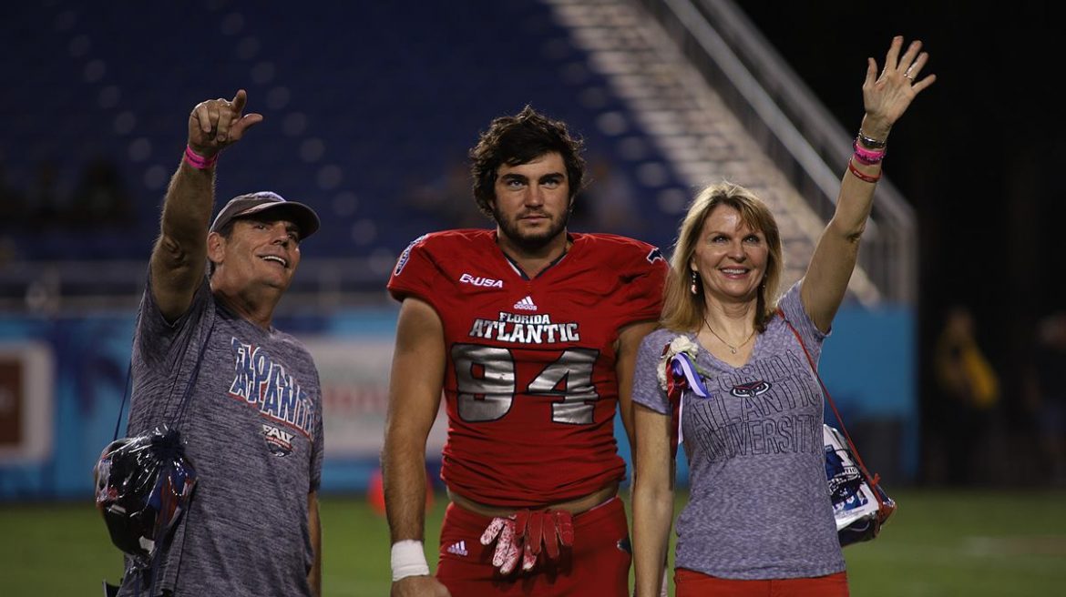 FOUR DOWN TERRITORY:<br> Charlotte 27, FAU 24 <div class='secondary-title'><span style='color:#818181;font-size:14px;'>A late 56-yard Charlotte field goal ended one of the most frustrating FAU seasons in program history.</div>