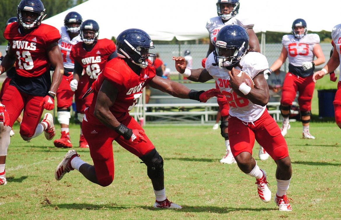 Coordinated Effort <div class='secondary-title'><span style='color:#818181;font-size:14px;'>FAU DC Glenn Spencer is still steamed about Saturday's first possession, while QB Chris Robison's decisons impressed OC Charlie Weis.</div>