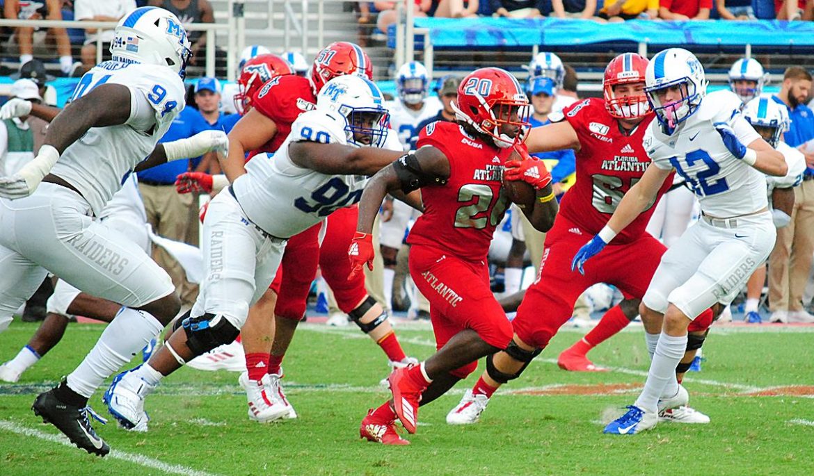 Four Down Territory:<br> FAU 28, MTSU 13 <div class='secondary-title'><span style='color:#818181;font-size:14px;'>Meiko Dotson delivers again, the Tronti-cat package ignites FAU's running game and the surprising passing game struggles covered in our Four Down Territory analysis.</div>