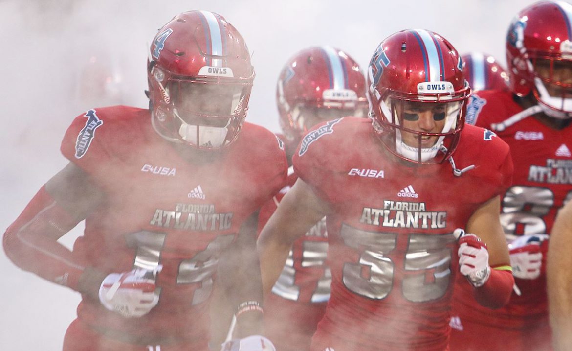 Four Down Territory:<br> FAU 38, MTSU 20 <div class='secondary-title'><span style='color:#818181;font-size:14px;'>The decision to start Driskel, Motor's bid day and FAU's newly-found ability to close games all analyzed in this week's Four Down Territory.</div>