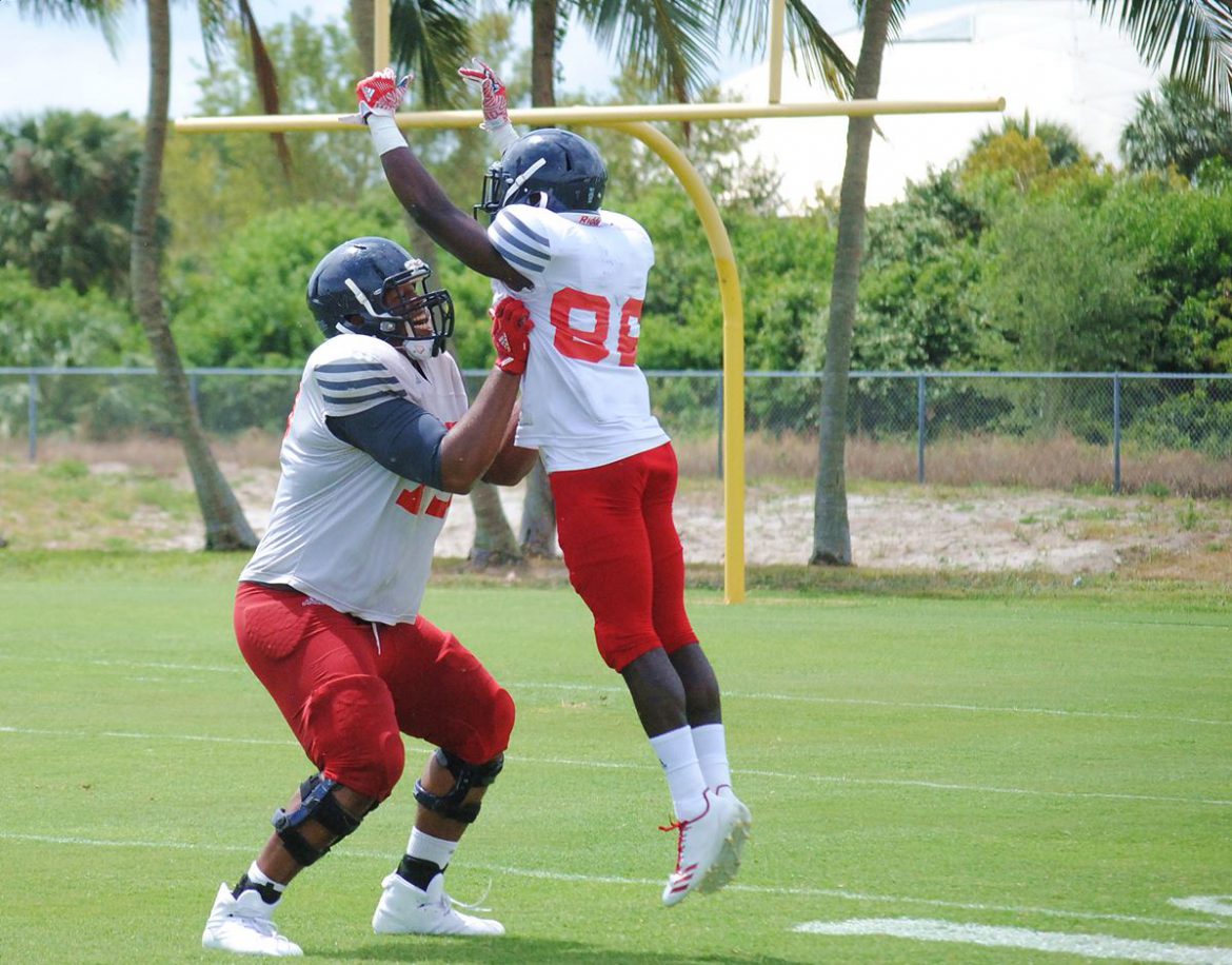 Arms Race <div class='secondary-title'><span style='color:#818181;font-size:14px;'>De'Andre Johnson continues to show improvement, takes step forward in FAU QB battle during Saturday scrimmage.</div>