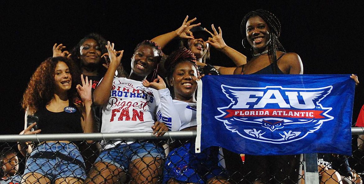 FOUR DOWN TERRITORY:<br> FAU 49, FIU 14 <div class='secondary-title'><span style='color:#818181;font-size:14px;'>Devin Singletary a Top 10 back, FAU's offensive line shuffle produces big yards, and yet another fourth down decision backfires. Four Down Territory analysis here.</div>