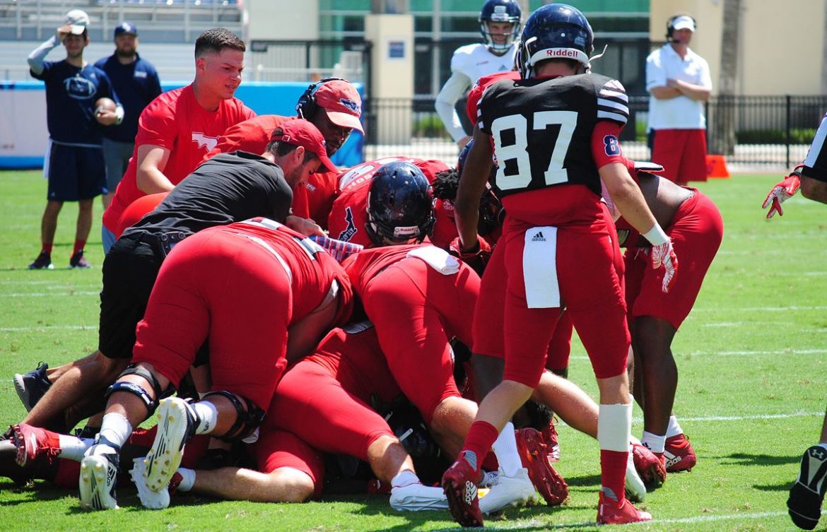 Bonner Ejected <div class='secondary-title'><span style='color:#818181;font-size:14px;'>FAU defensive end Tim Bonner ejected from the Owls spring game after throwing punches at his teammates during an arguement.</div>