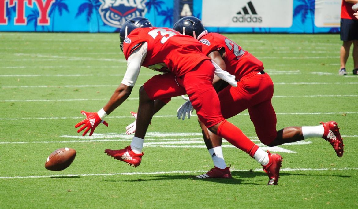 Spring Six Pack <div class='secondary-title'><span style='color:#818181;font-size:14px;'>FAU's running game disappears, Charles Cameron continues to impress and an examination of the QB battle in our FAU spring game six pack analysis.</div>