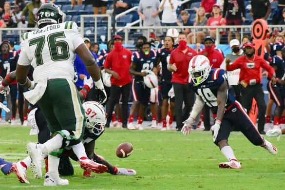 Four Down Territory: FAU 21 Charlotte 17 <div class='secondary-title'><span style='color:#818181;font-size:14px;'>Analysis: McCarthy's strong start, Tronti's second-half rebound and a look at what this victory means for FAU in our first Fourth Down Territory analysis of the season.</div>